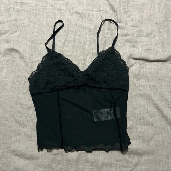 Kimchi Blue Urban Outfitters Black Lace Camisole Size Medium sexy club festival - Picture 2 of 7